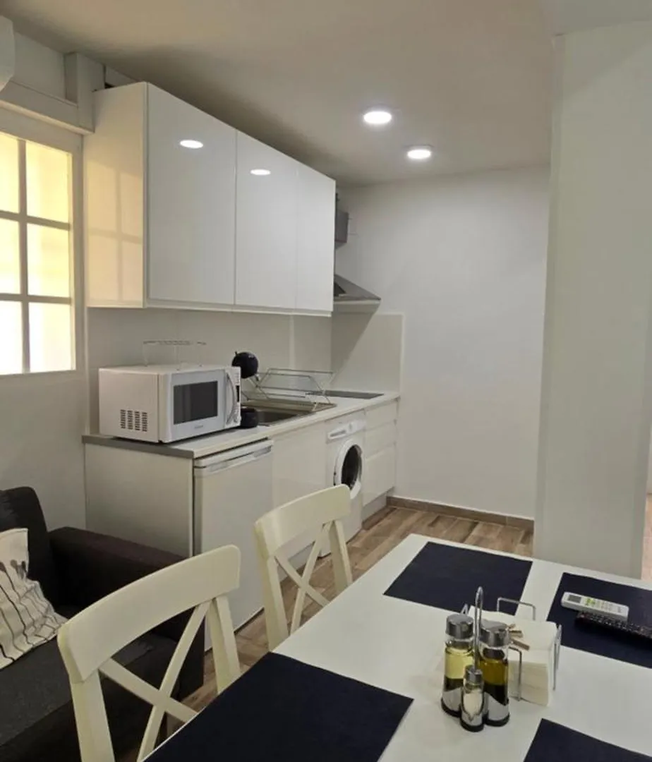 Apto Tanez Torremolinos, A